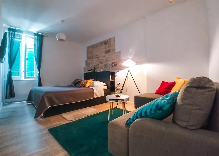 Julije Rooms Gostinjska kuća 3*