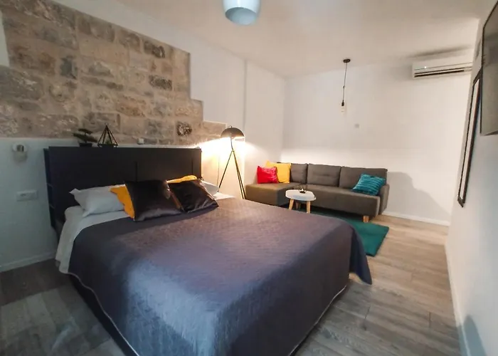 Julije Rooms Gostinjska kuća 3*
