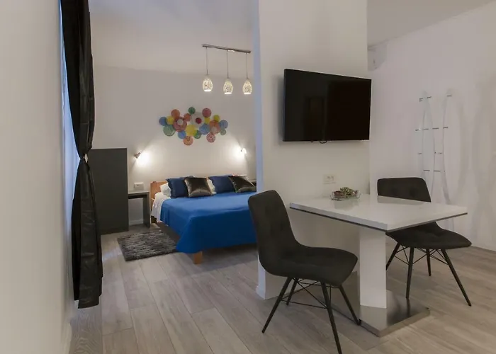 Julije Rooms Gostinjska kuća 3*