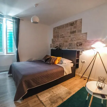 Julije Rooms Guest house 3*