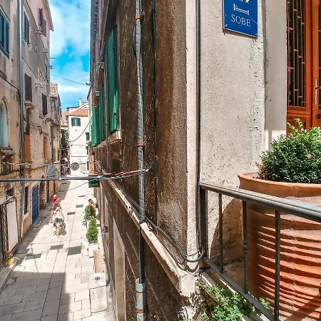 Julije בית הארחה