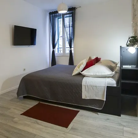 Guest house Julije Rooms Split
