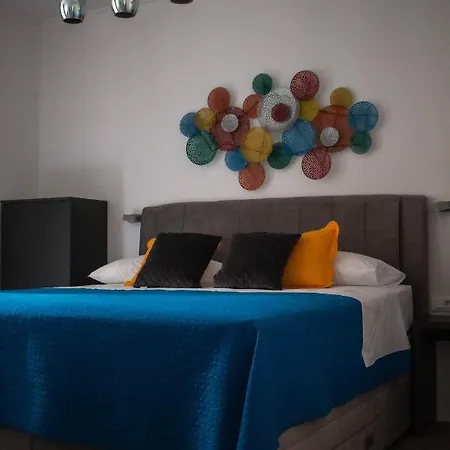 Guest house Julije Rooms 3*